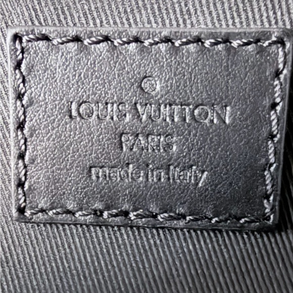 Louis Vuitton Retired Dean Backpack - Picture 11 of 12